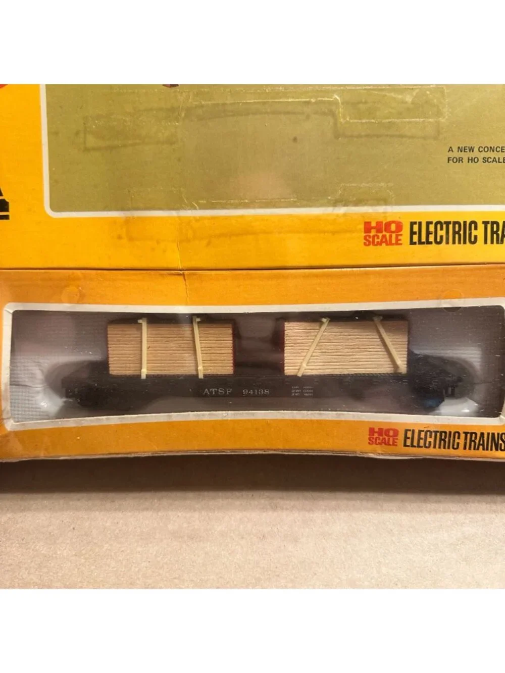 Cox HO Scale Trainscapes Lumber Shed Electric Train Accessories Set